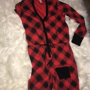 Long sleeve VICTORIA’S SECRET!!! Christmas onesie